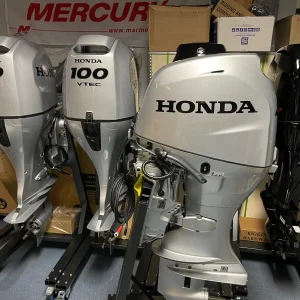 SHOP honda 80 hp long shaft bf80 lrtu (including remote control, gauges and propeller)