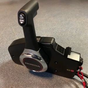 SHOP honda 80 hp long shaft bf80 lrtu (including remote control, gauges and propeller)
