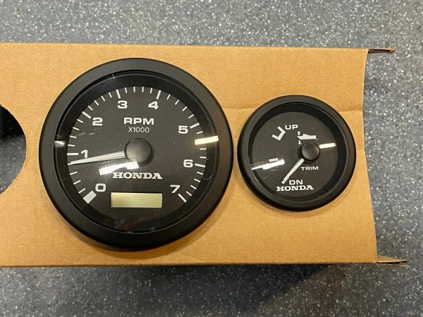 honda 80 hp long shaft bf80 lrtu (including remote control, gauges and propeller)