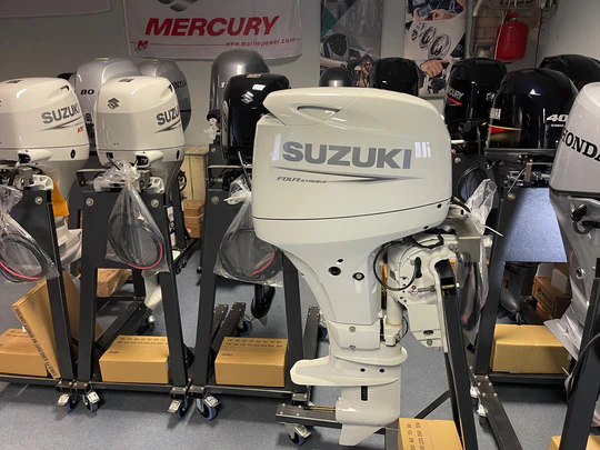 suzuki 60 hp long shaft df60 atl white (including remote control, gauges and propeller) suzuki 60 hp long shaft df60 atl white (including remote control, gauges and propeller)