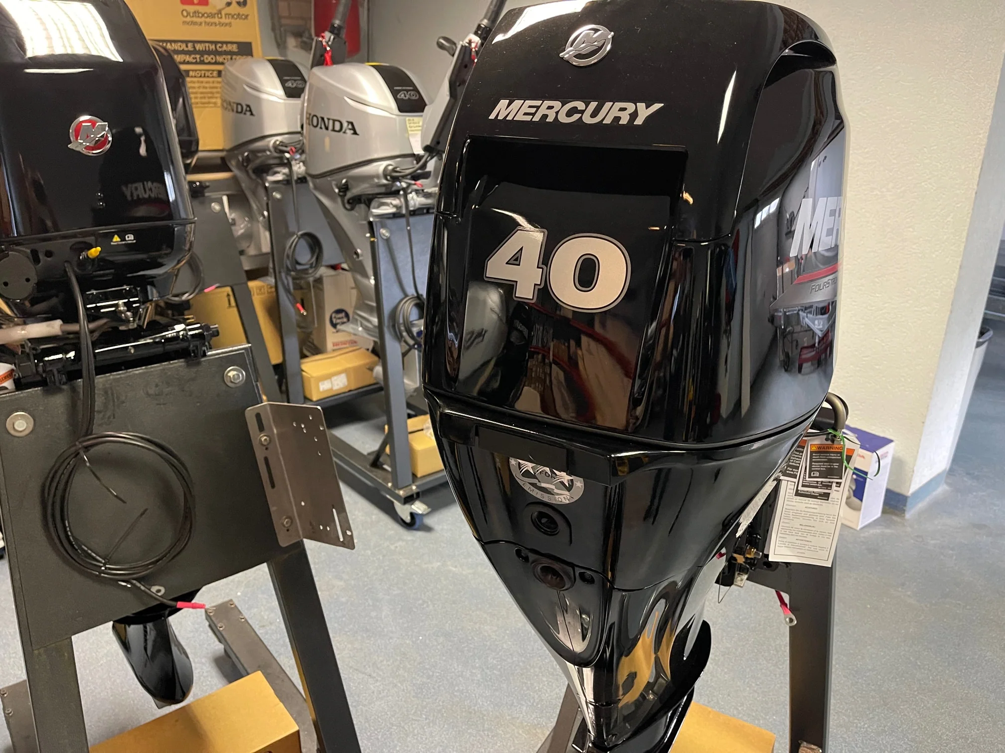 mercury 40 hp long shaft f40 efi elpt (including remote control, gauges and propeller) mercury 40 hp long shaft f40 efi elpt (including remote control, gauges and propeller)