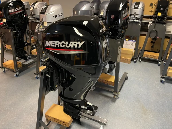 mercury 40 hp long shaft f40 efi elpt (including remote control, gauges and propeller)