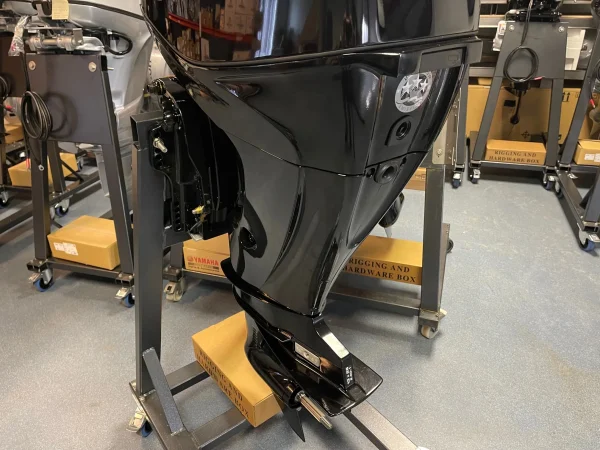 mercury 40 hp long shaft f40 efi elpt (including remote control, gauges and propeller)